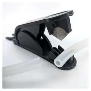 CORTADOR DE MANGUERA 2 EN 1CON LLAVE PARA REMOVER CONEXIONES DUOTIGHT